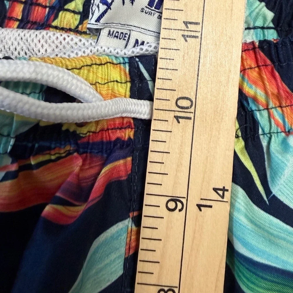 Trunks Surf & Swim Co Mens Medium Swim Trunks Navy Tropical Bird of Paradise
